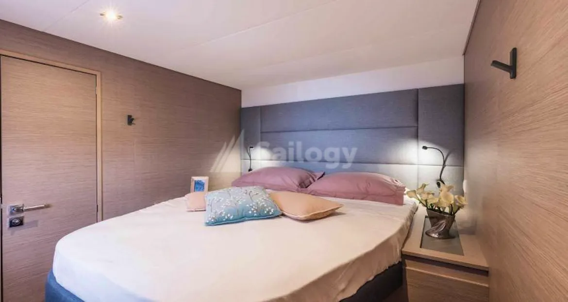 Fountaine Pajot Aura 51 Electric