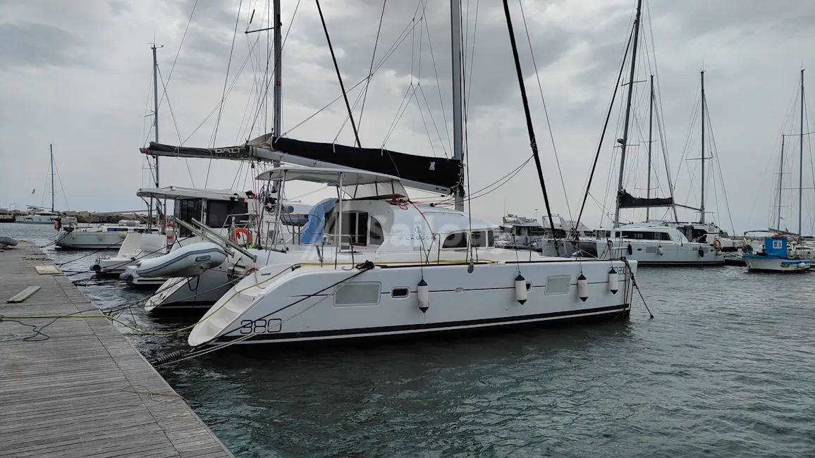 Lagoon 380