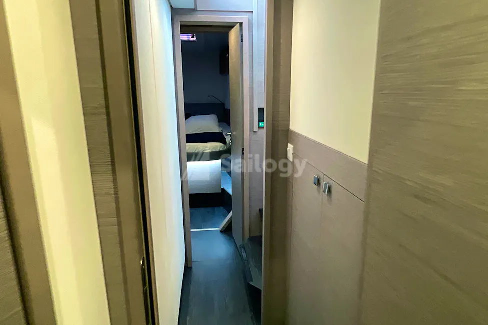 Fountaine Pajot Astrea 42