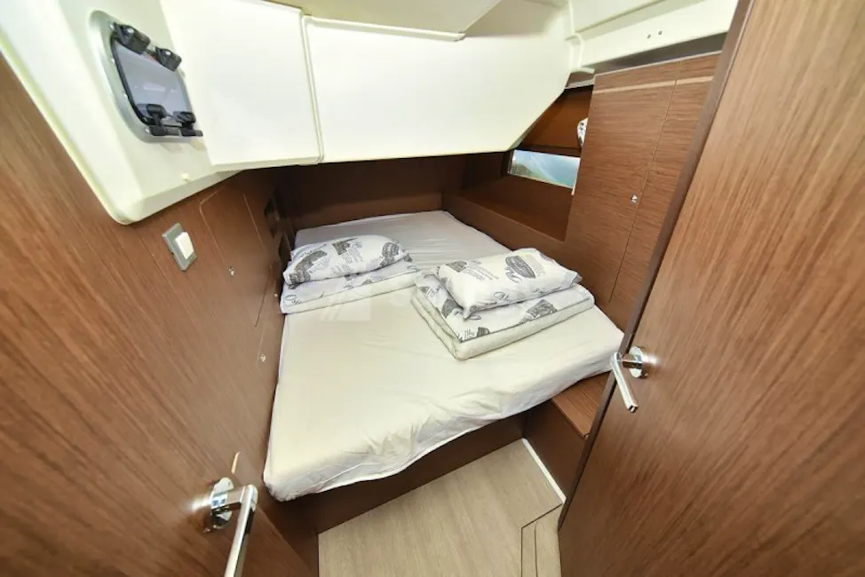 Beneteau Oceanis 46.1