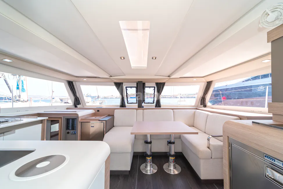 Fountaine Pajot Isla 40