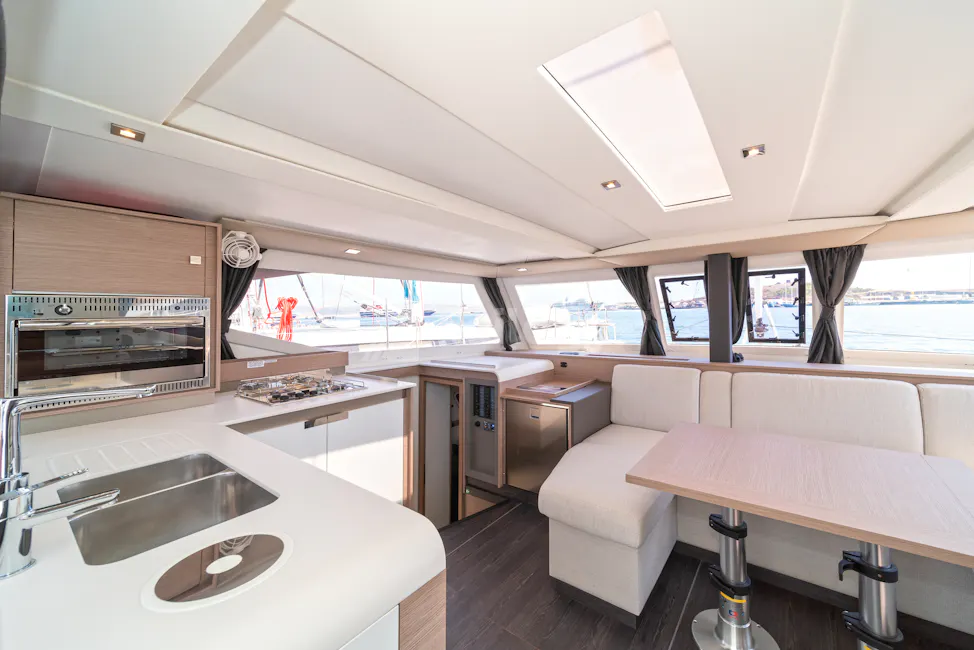 Fountaine Pajot Isla 40