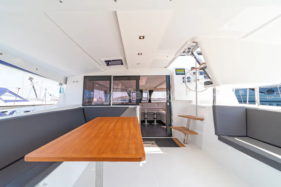 Fountaine Pajot Isla 40