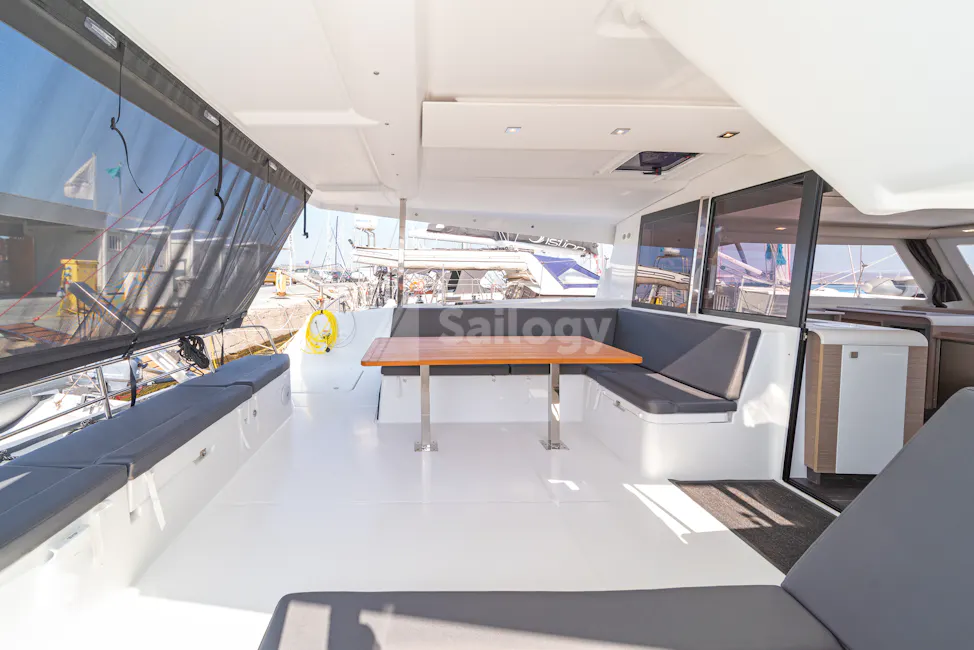 Fountaine Pajot Isla 40