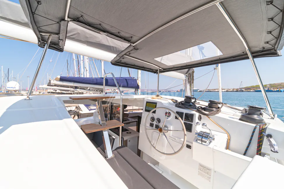 Fountaine Pajot Isla 40