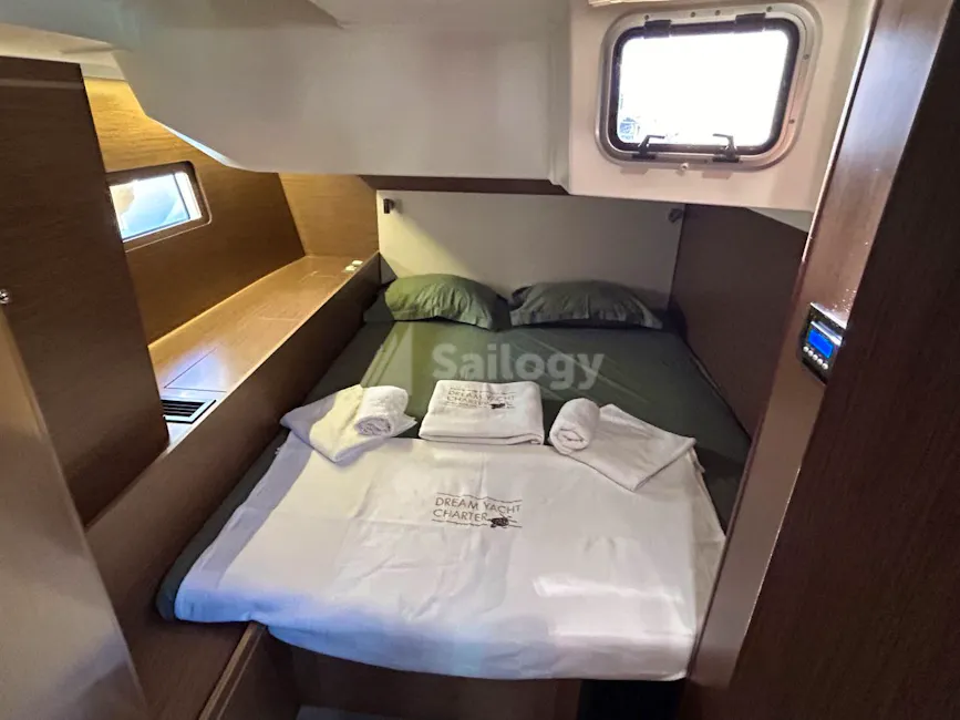 Beneteau Oceanis 51.1