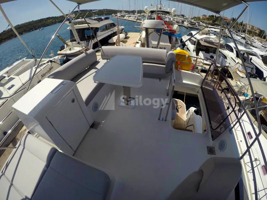 Jeanneau Prestige 420 Fly