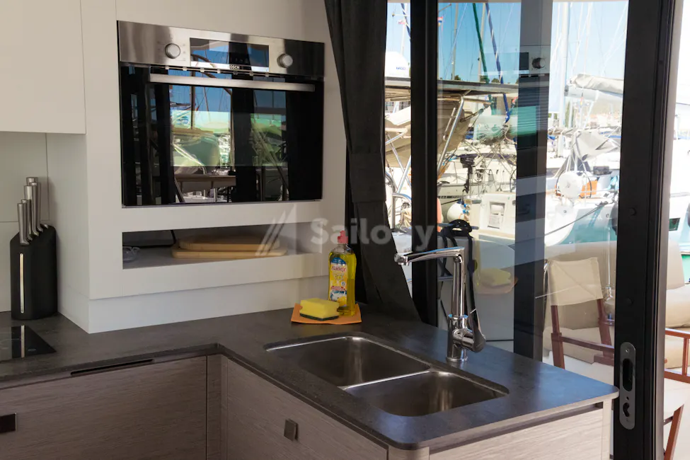 Fountaine Pajot MY5