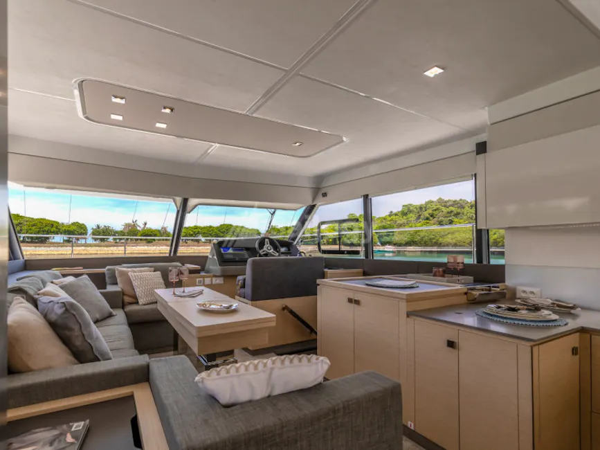 Fountaine Pajot MY5