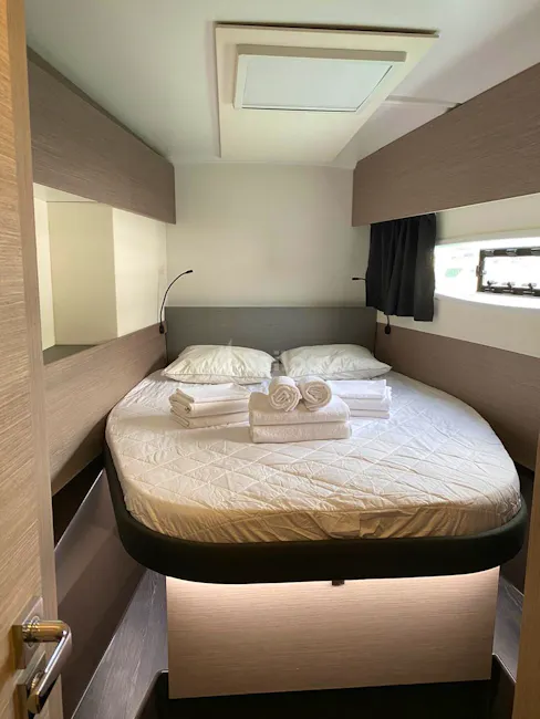 Fountaine Pajot Astrea 42