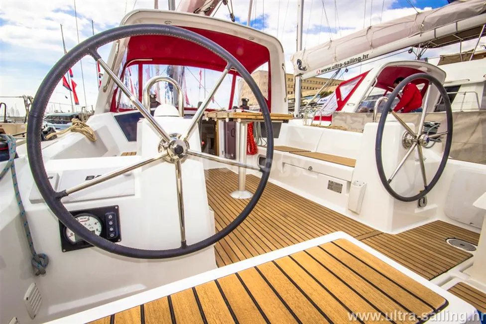 Beneteau Oceanis 35