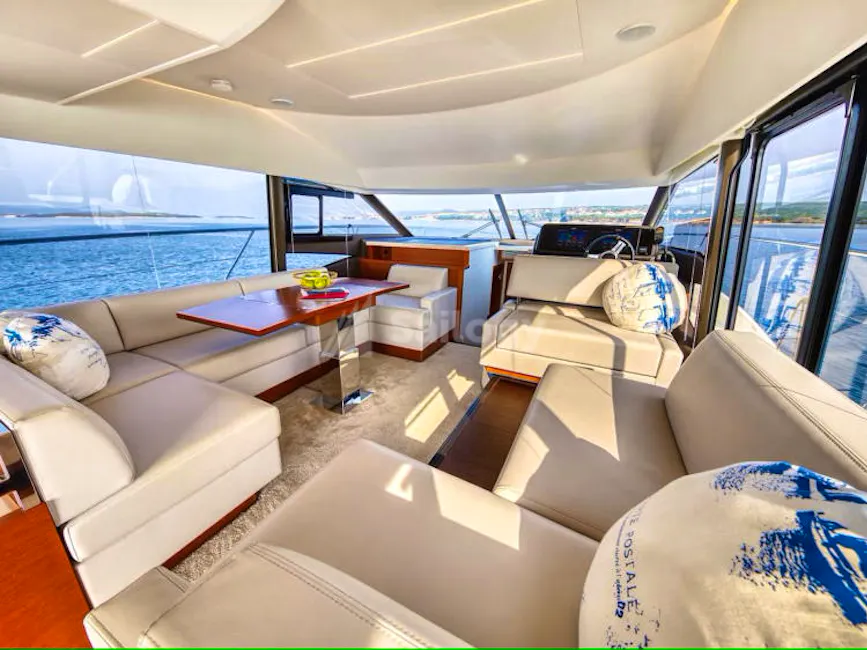 Prestige 520 Flybridge