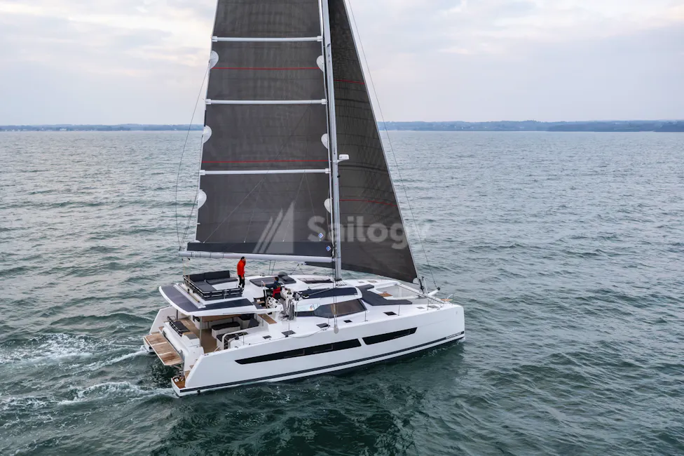 Fountaine Pajot Aura 51