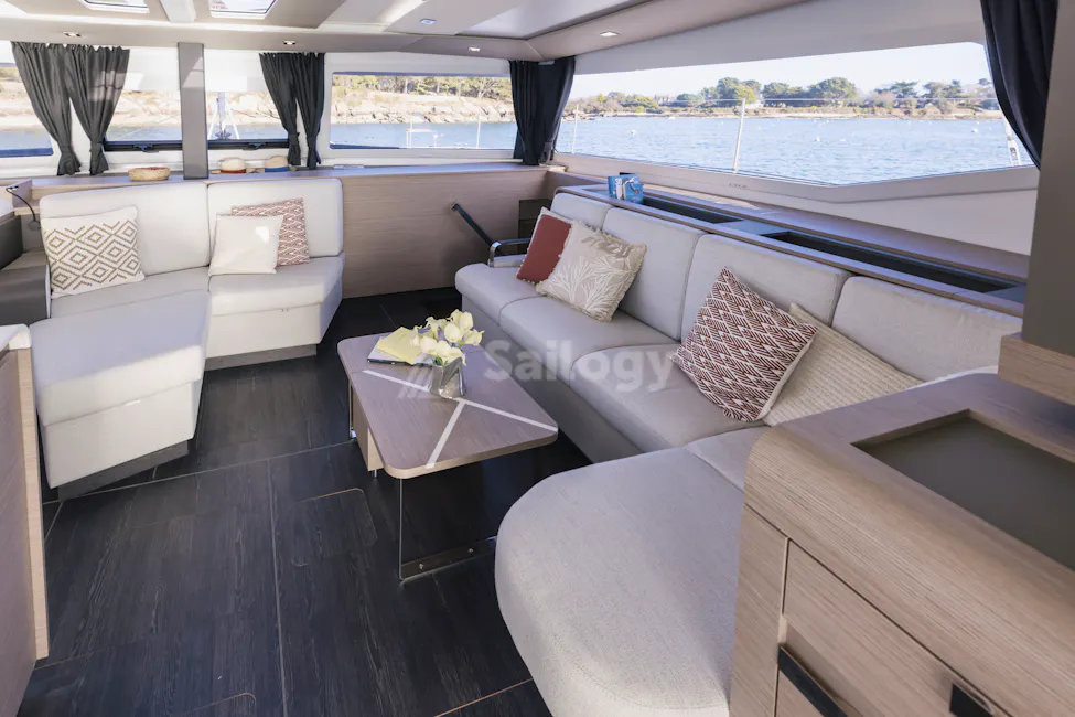 Fountaine Pajot Aura 51