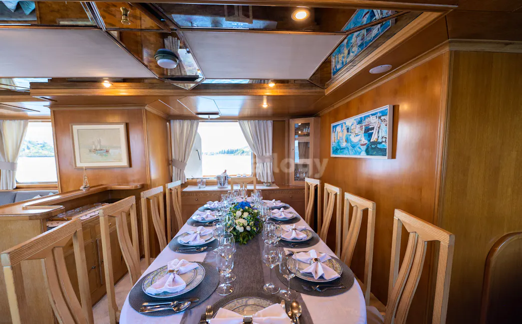 Perama Shipyards 102