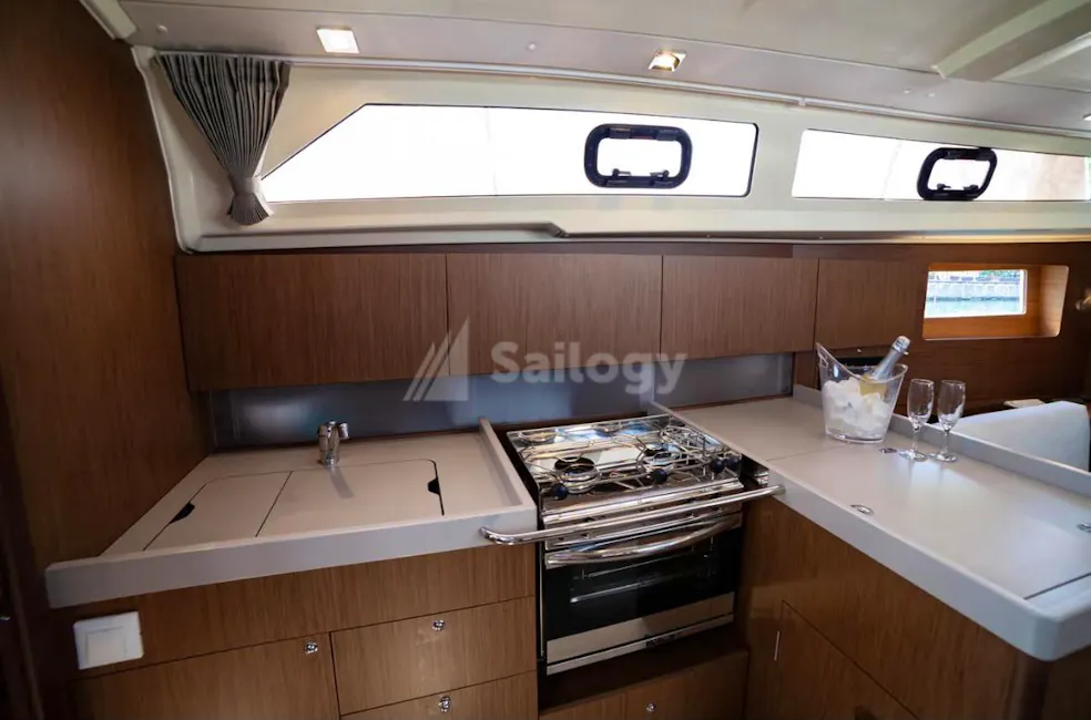 Beneteau Oceanis 41.1