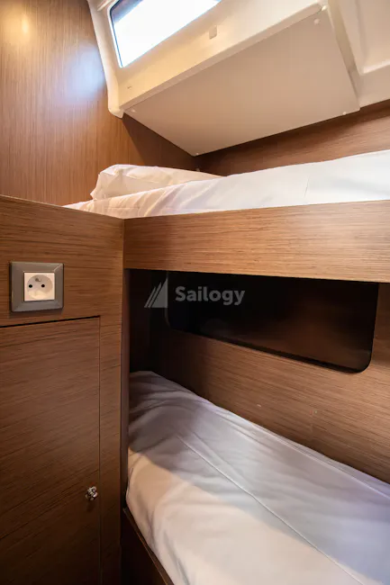 Beneteau Oceanis 51.1