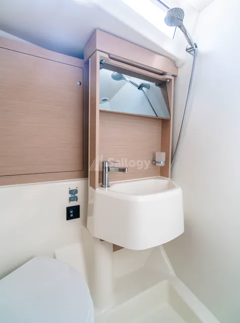 Beneteau Oceanis 51.1