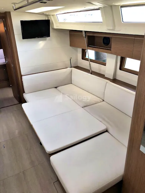 Beneteau Oceanis 51.1