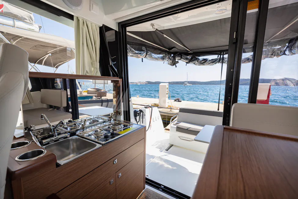 Merry Fisher 895 Offshore