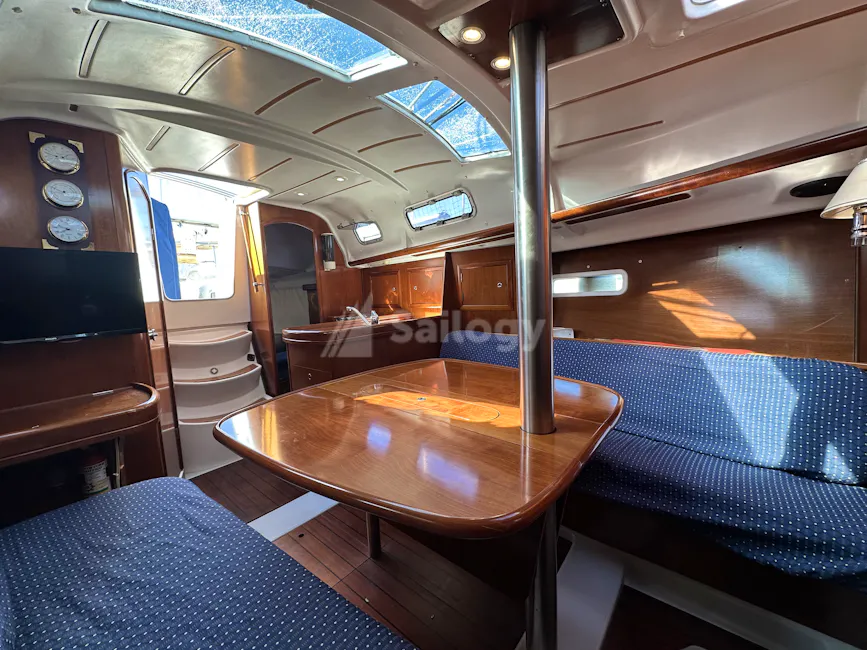 Beneteau Oceanis Clipper 323