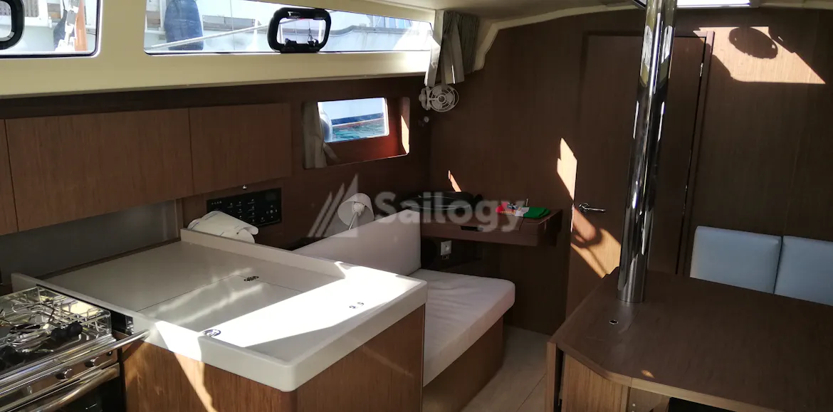 Beneteau Oceanis 41.1