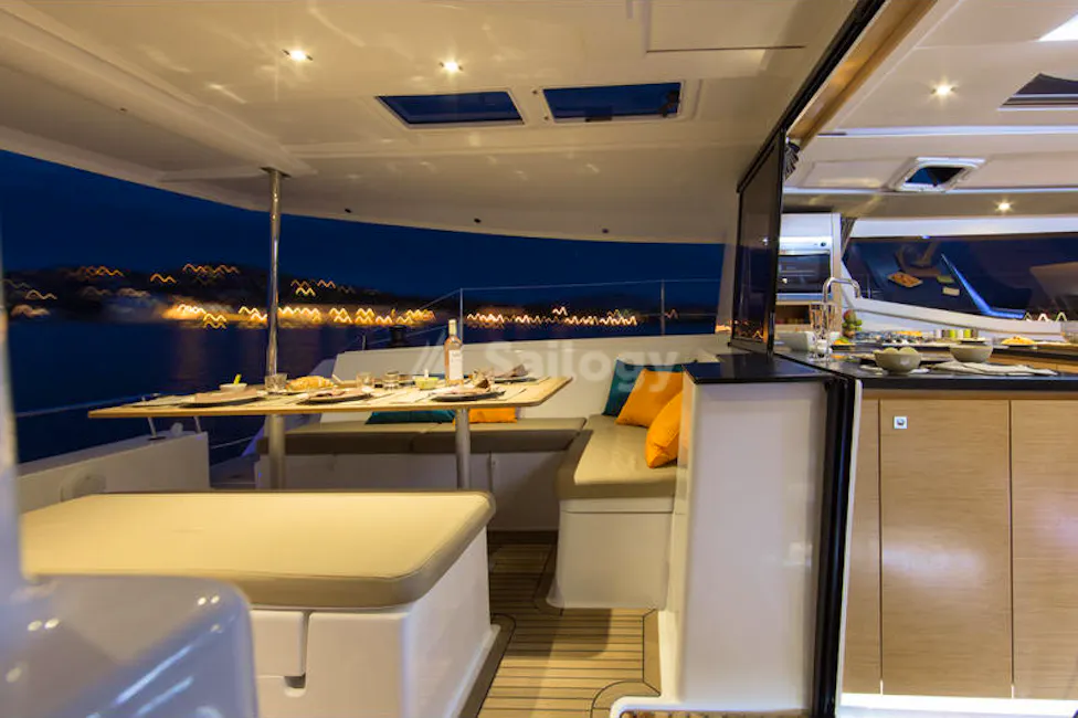 Fountaine Pajot Helia 44